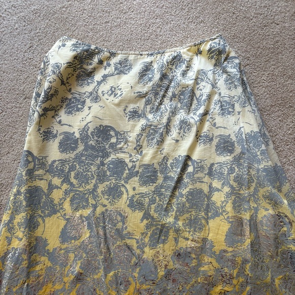 Isda & Co Yellow & Silver Floral Skirt - Picture 7 of 8
